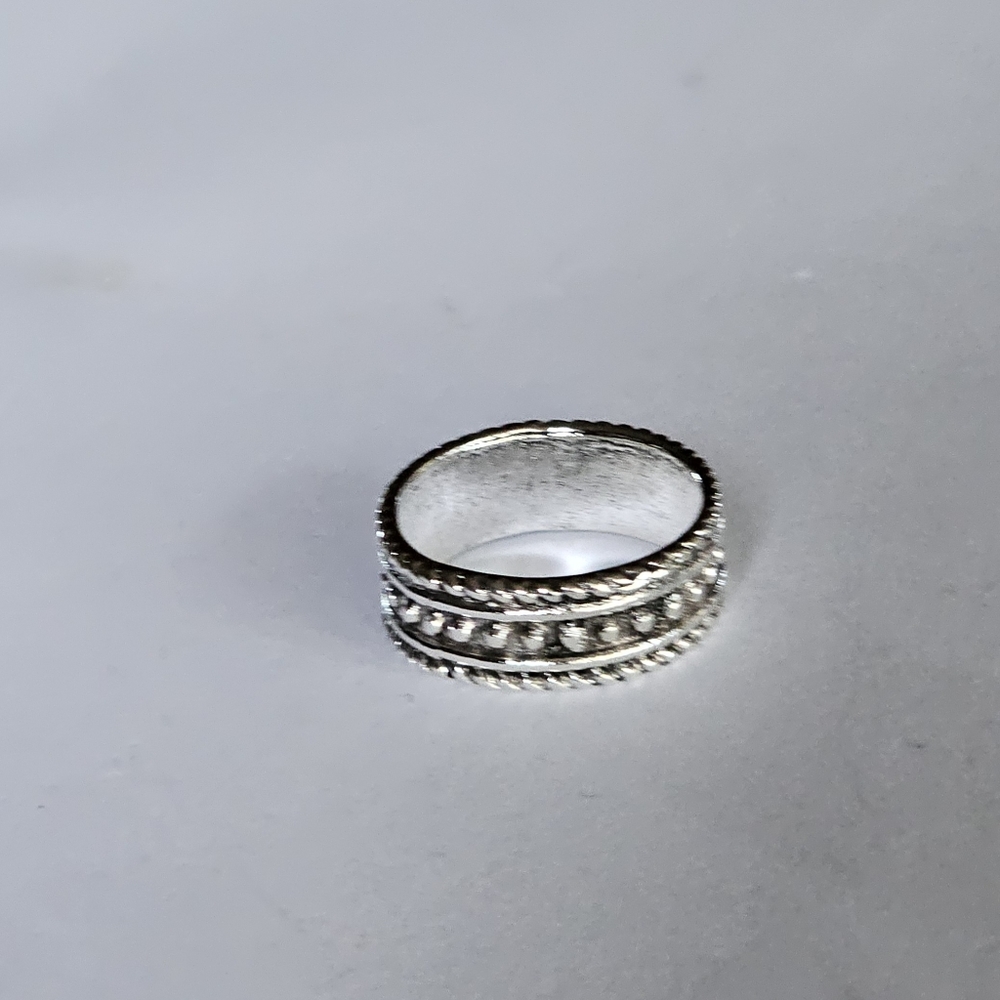 WEAR FOREVER FASHION SILVER BULLET ETERNITY BAND NEW SIZE 5 SILVER RING - Picture 5 of 5